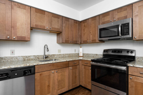 A marble kitchen counter top at Chesterfield Village Apartments